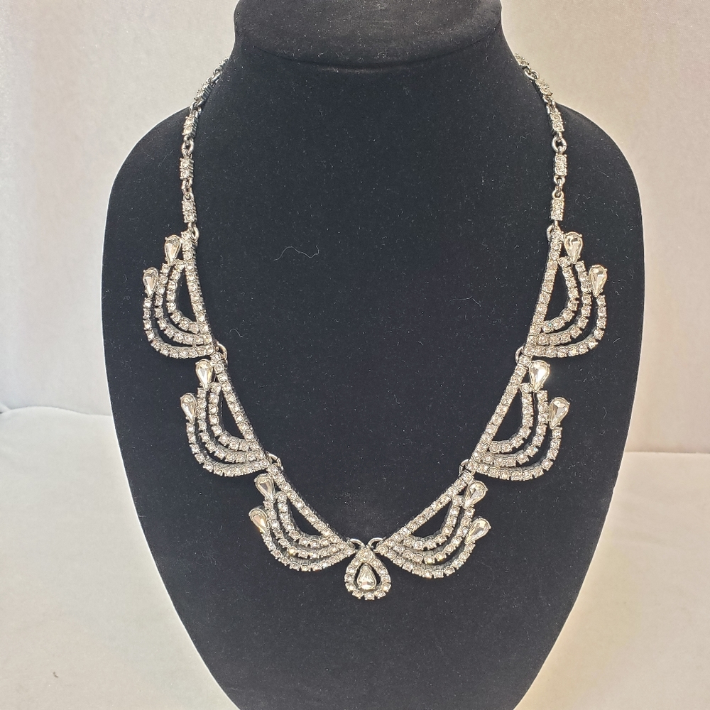 Glamorous Rhinestone Necklace